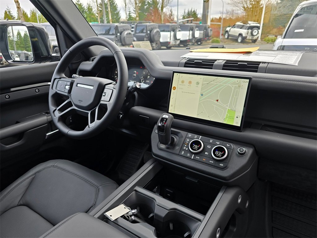New 2025 Land Rover Defender 90 X-Dynamic SE image 29