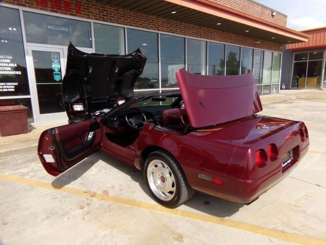 Used 1993 Chevrolet Corvette Convertible RWD image 14