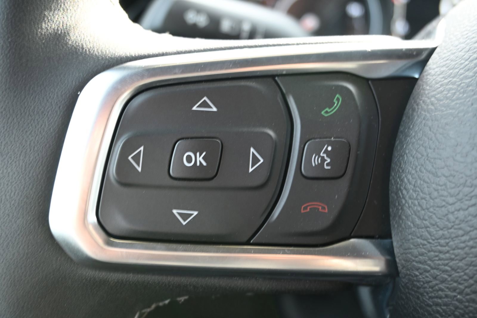 New 2025 Jeep Wrangler Unlimited Sahara AWD/4WD image 12
