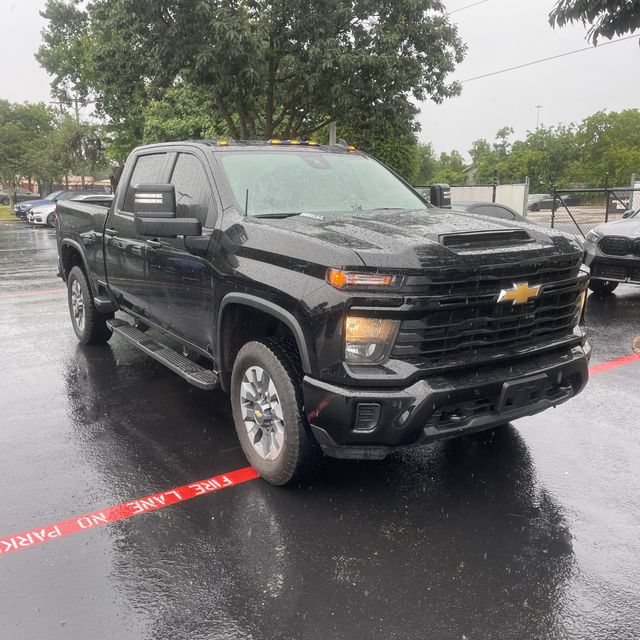 Used 2025 Chevrolet Silverado 2500 Custom w/ Custom Value Package AWD/4WD image 1