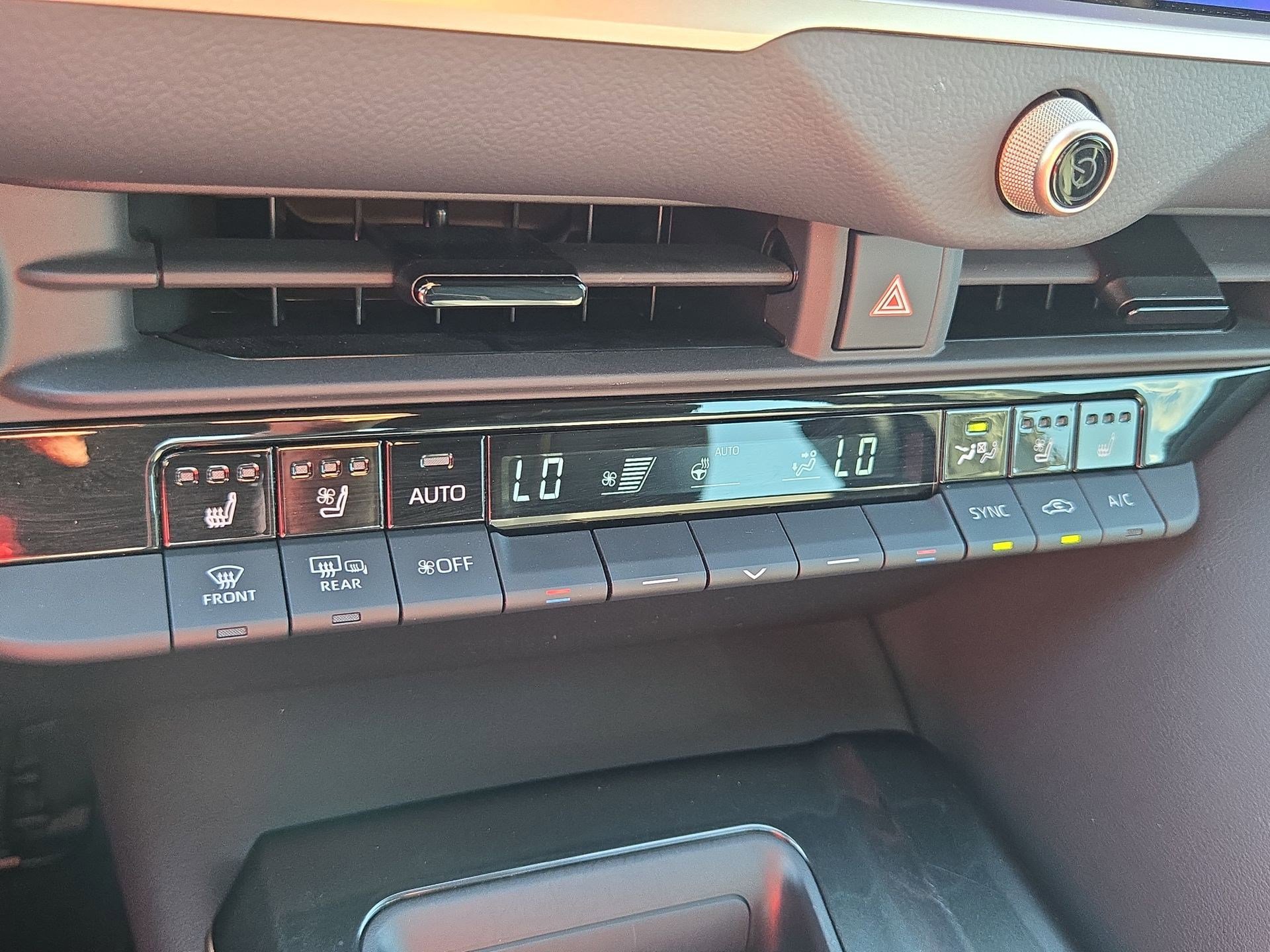 Used 2025 Toyota Crown AWD/4WD image 25