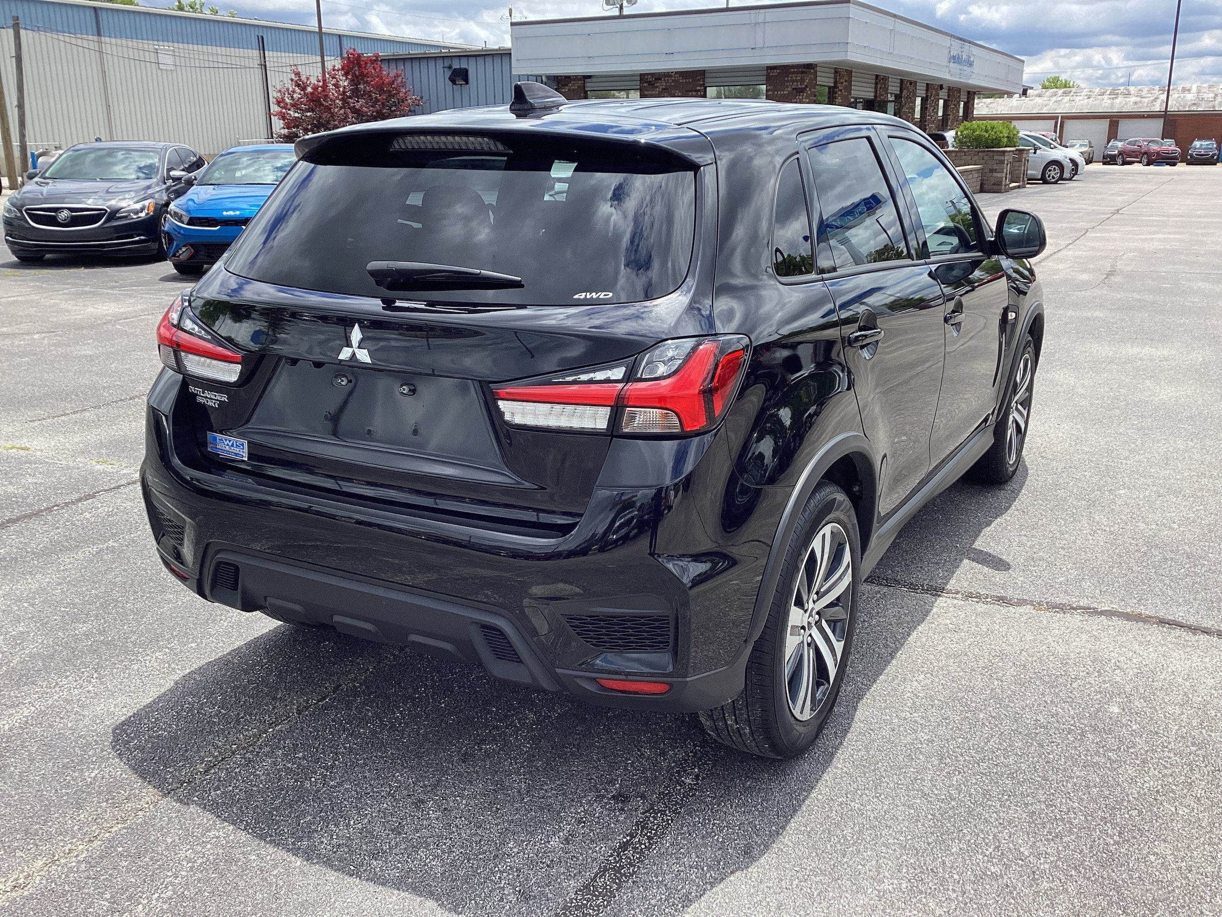 Used 2025 Mitsubishi Outlander Sport ES AWD/4WD image 9