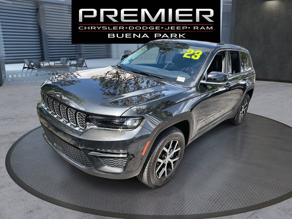 Used 2023 Jeep Grand Cherokee Limited w/ Trailer Tow Prep Group (B)