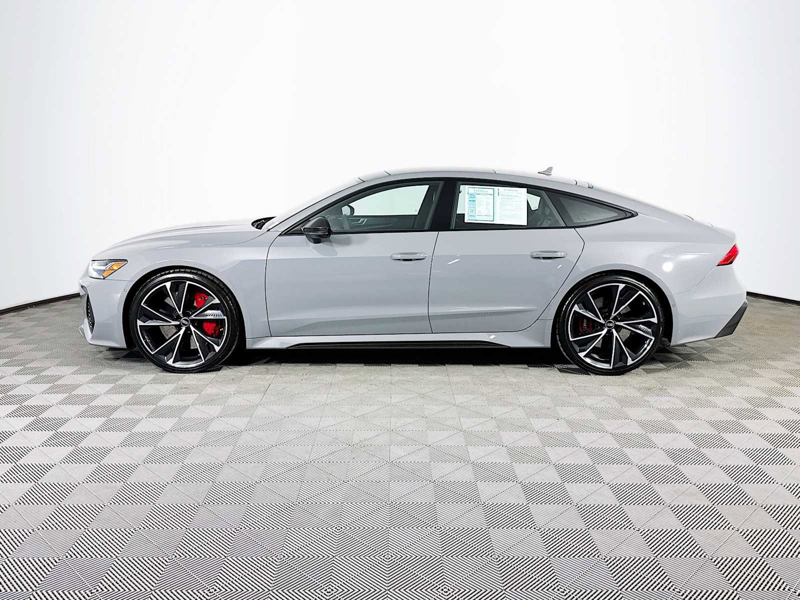 Used 2022 Audi RS 7 4.0T w/ Carbon Optic Package image 8