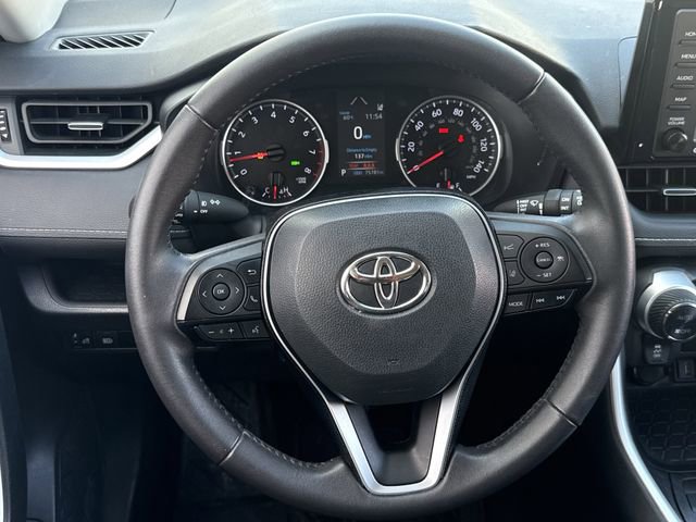 Used 2021 Toyota RAV4 XLE Premium image 13