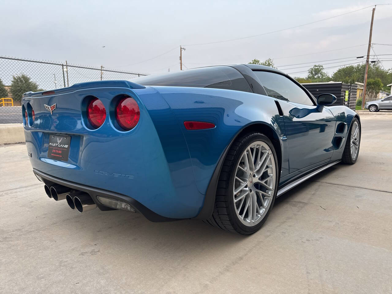 Used 2009 Chevrolet Corvette ZR1 w/ Preferred Equipment Group RWD image 10
