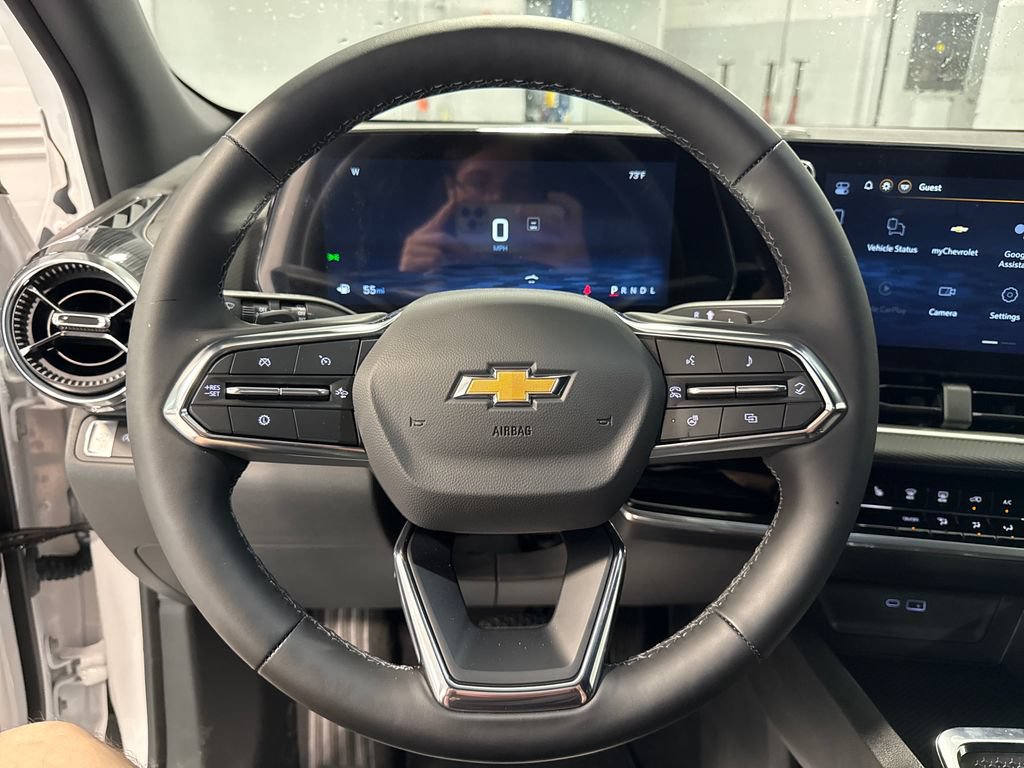 New 2026 Chevrolet Equinox LT w/ Safety and Technology Package FWD image 6
