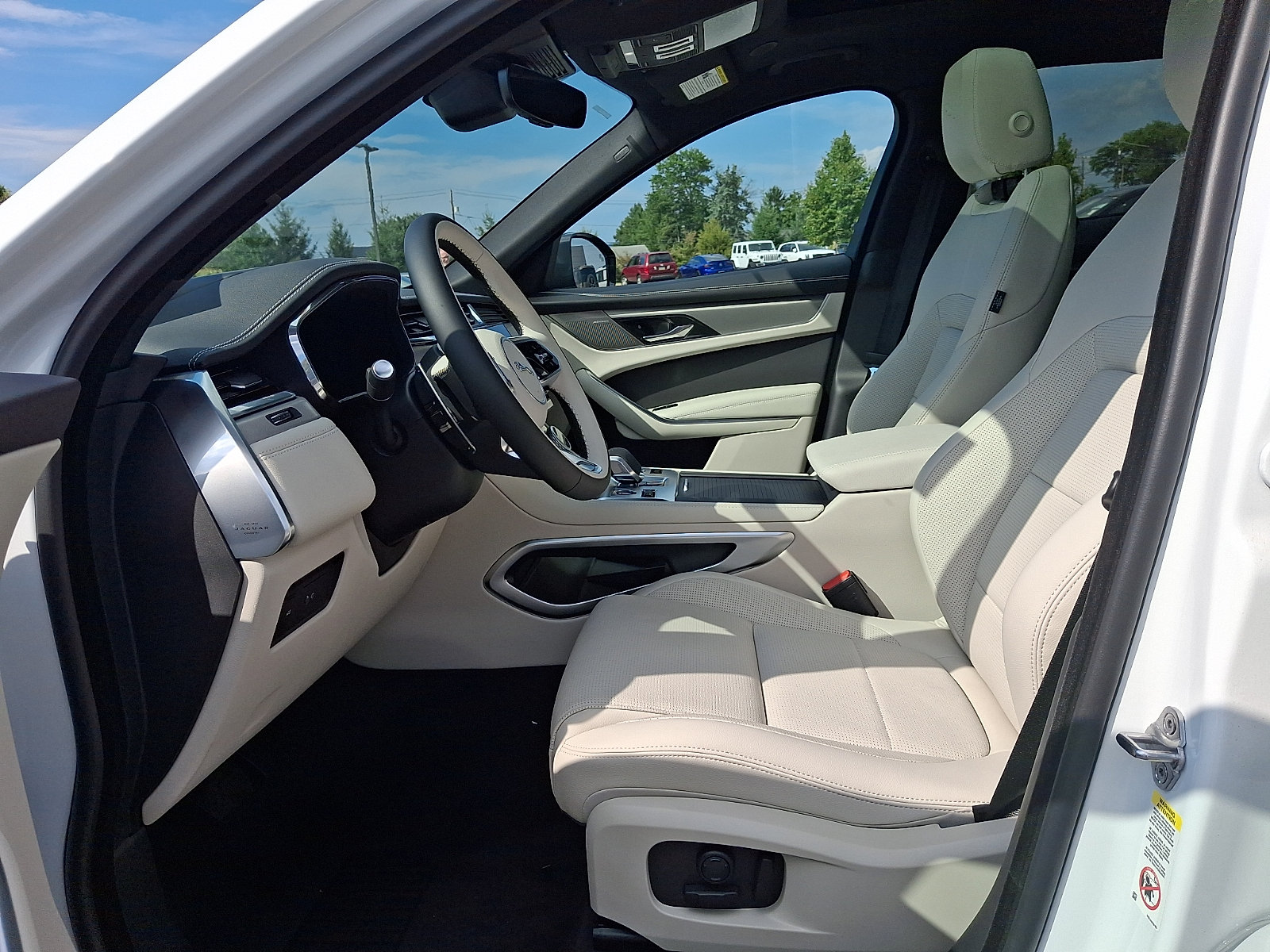New 2026 Jaguar F-PACE R-Dynamic S AWD/4WD image 12