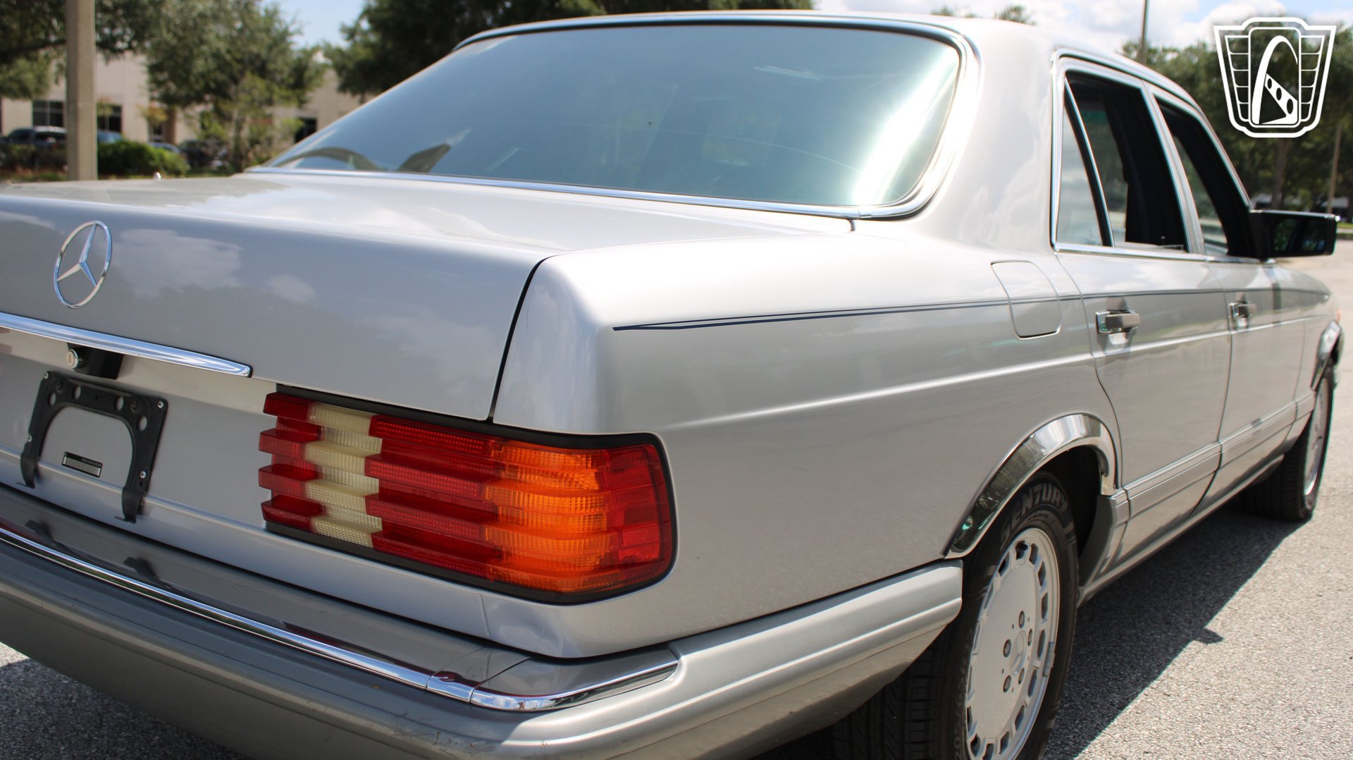 Used 1990 Mercedes-Benz 300 SE image 32