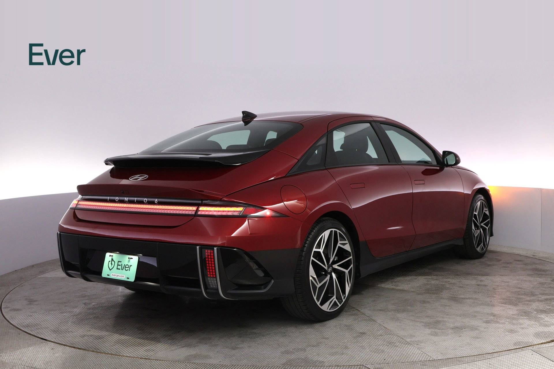 Used 2024 Hyundai Ioniq 6 Limited RWD image 3