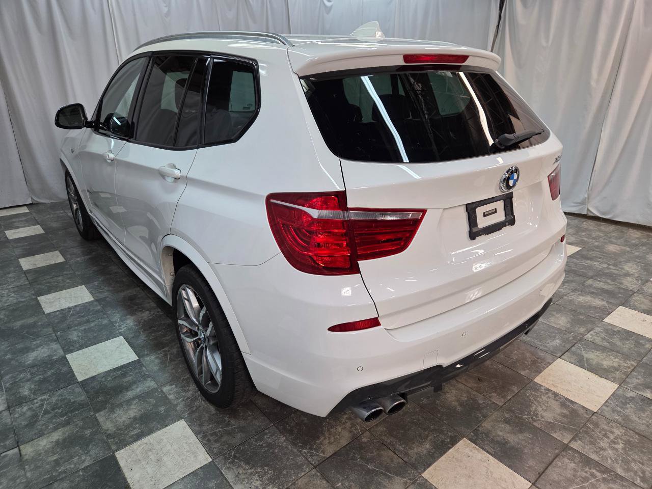 Used 2017 BMW X3 xDrive28i AWD/4WD image 6