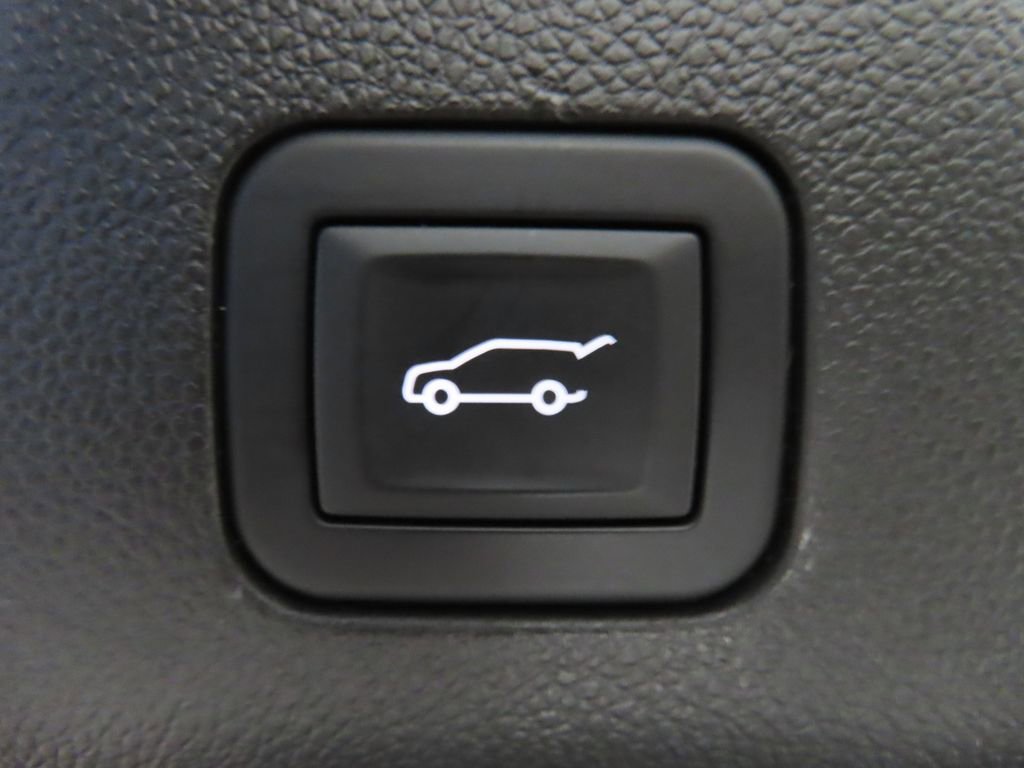 Used 2025 GMC Yukon XL Denali Ultimate AWD/4WD image 50