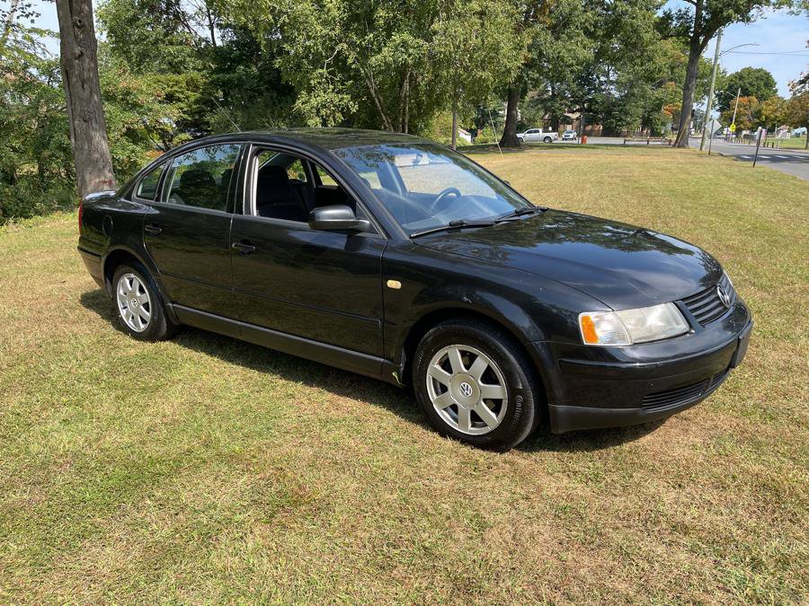Used 1999 Volkswagen Passat GLS image 2
