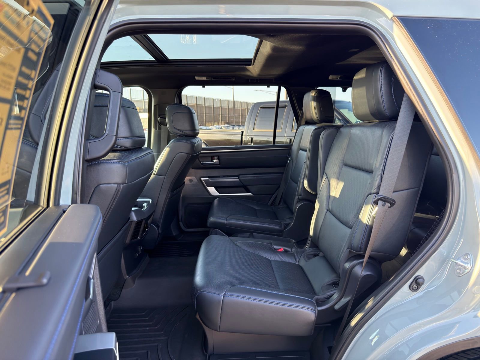 Used 2025 Toyota Sequoia Platinum AWD/4WD image 29