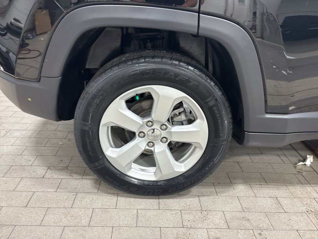 Used 2020 Jeep Compass Latitude w/ Cold Weather Group image 19