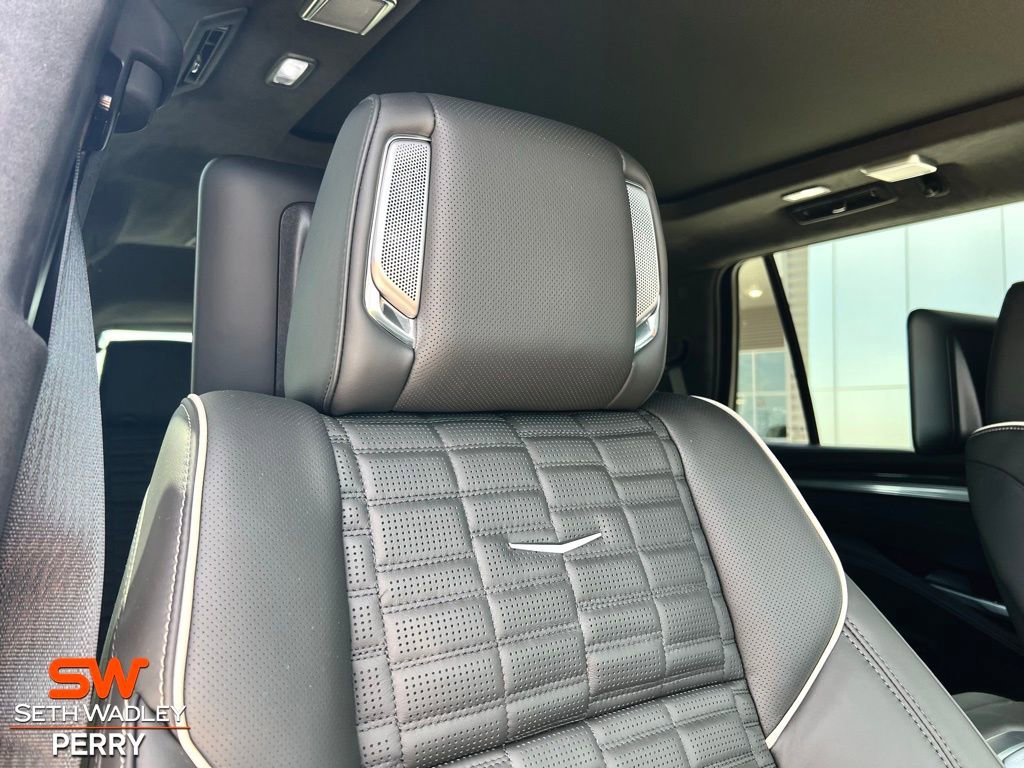 Used 2025 Cadillac Escalade V image 3