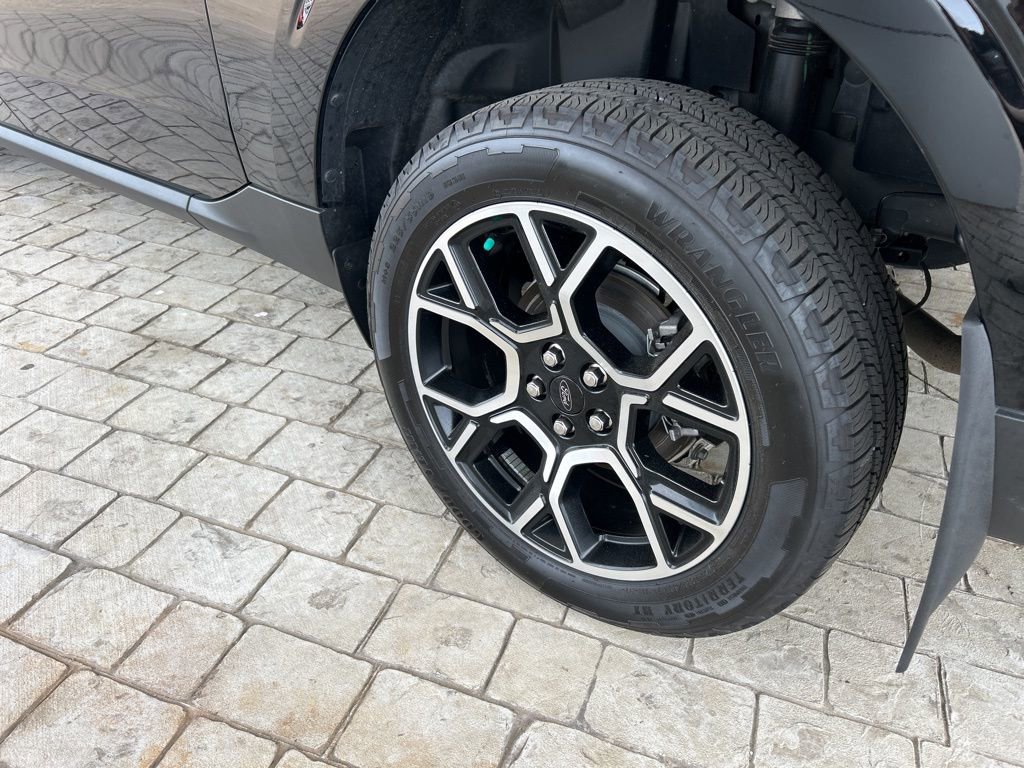 Used 2025 Ford Maverick Lariat w/ 4K Tow Package AWD/4WD image 8