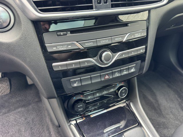 Used 2018 INFINITI QX30 Premium w/ Navigation Package FWD image 28