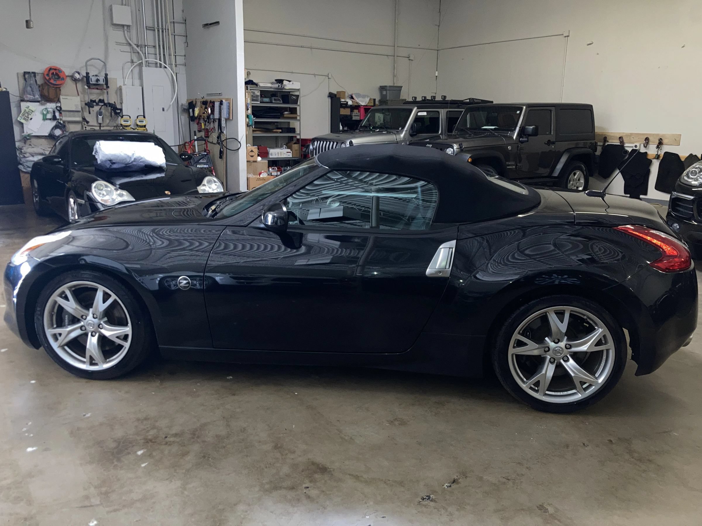 Used 2012 Nissan 370Z Touring w/ Sport Pkg RWD image 7