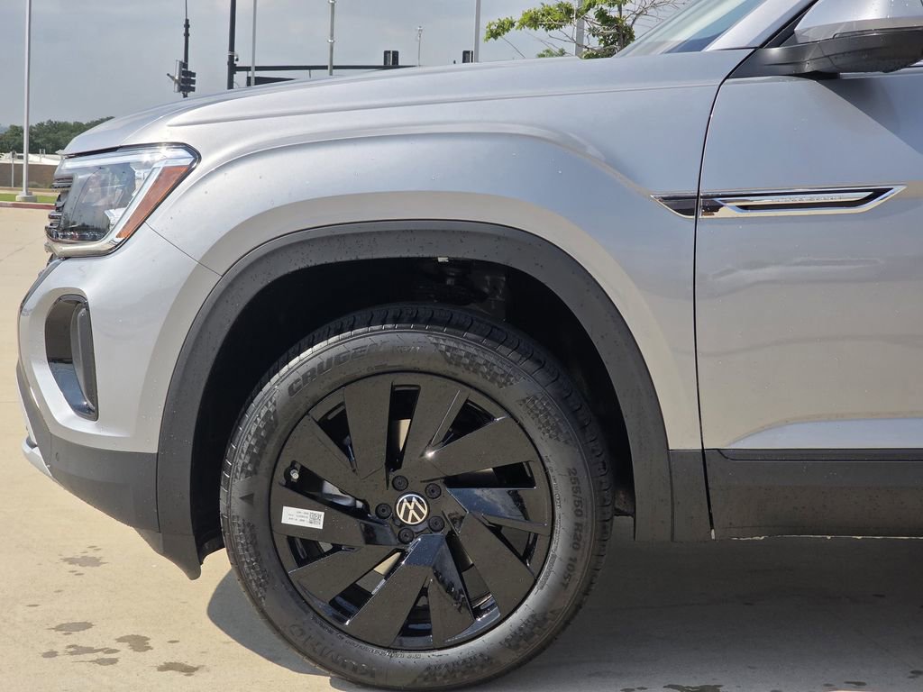 New 2026 Volkswagen Atlas Cross Sport SE FWD image 6