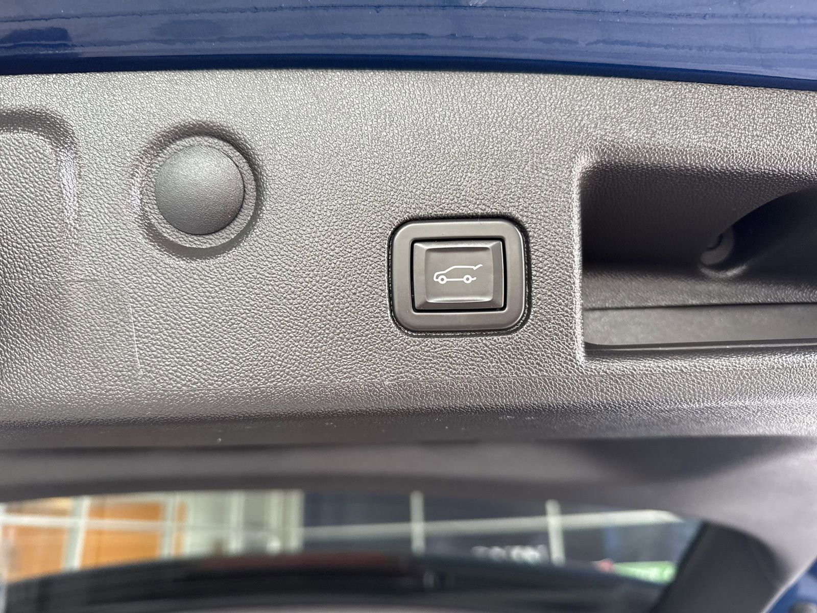 Used 2022 Chevrolet Equinox RS w/ RS Leather Package image 14