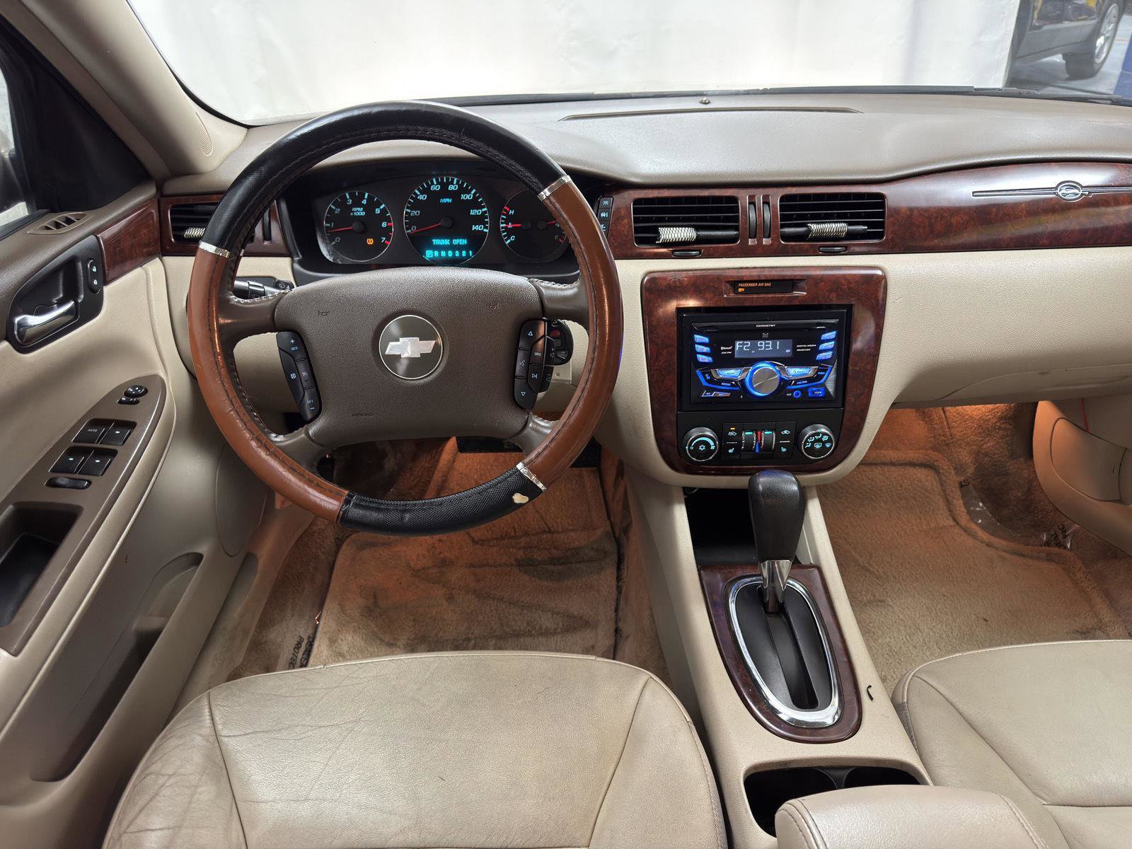 Used 2008 Chevrolet Impala LT w/ Luxury Edition Package image 31