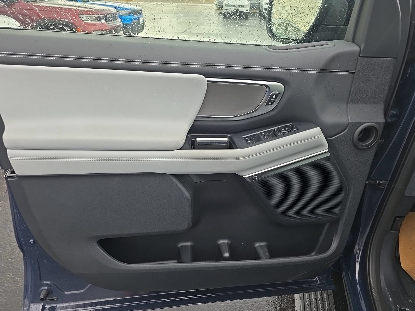 New 2027 Ford Expedition Platinum AWD/4WD image 8