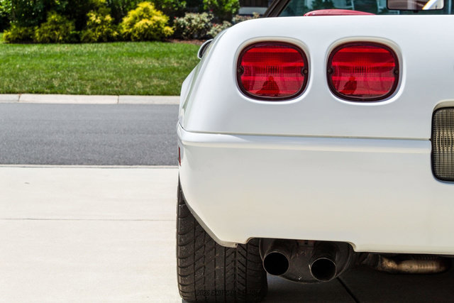 Used 1991 Chevrolet Corvette Convertible RWD image 42