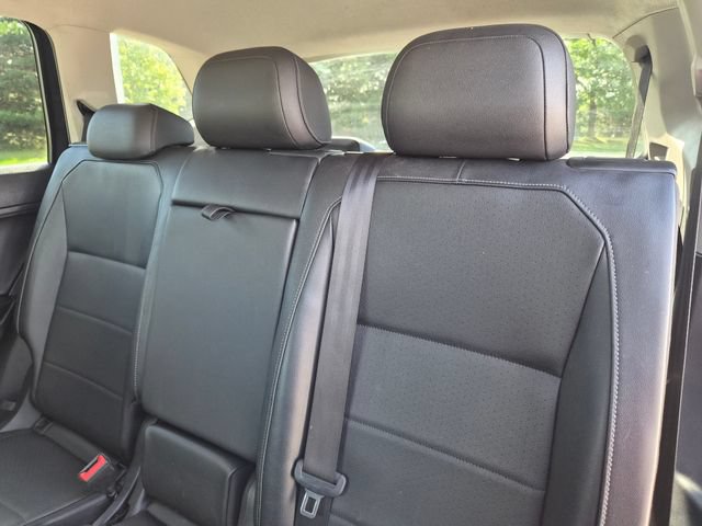 Used 2020 Volkswagen Tiguan SE FWD image 30