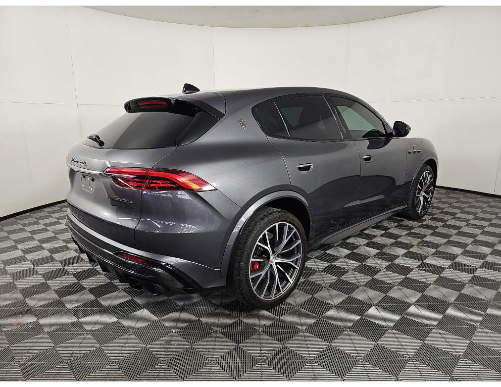 Used 2023 Maserati Grecale Trofeo AWD/4WD image 6