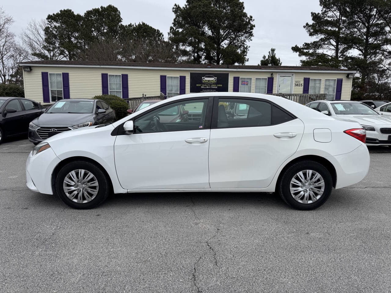 Used 2014 Toyota Corolla L FWD image 10