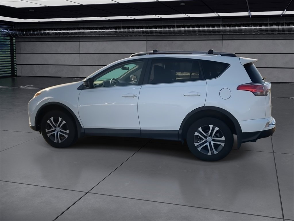 Used 2017 Toyota RAV4 LE image 7