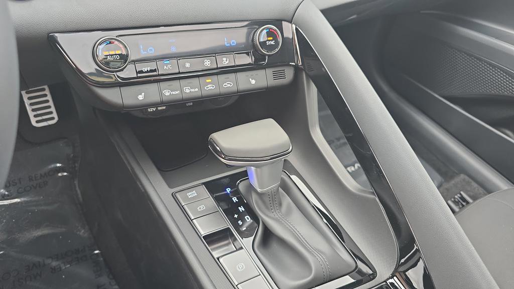 New 2026 Hyundai Elantra SEL Sport Premium FWD image 17