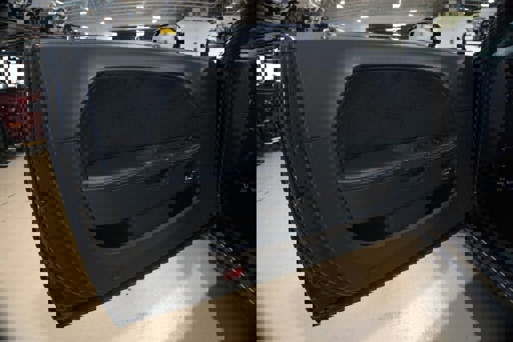 Used 2014 Dodge Challenger SRT8 w/ Harman/Kardon Audio Group image 37