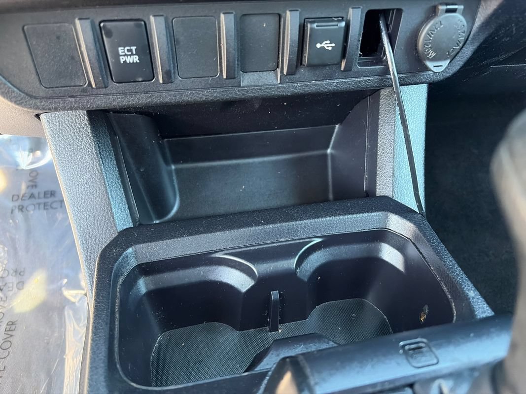 Used 2020 Toyota Tacoma SR AWD/4WD image 24
