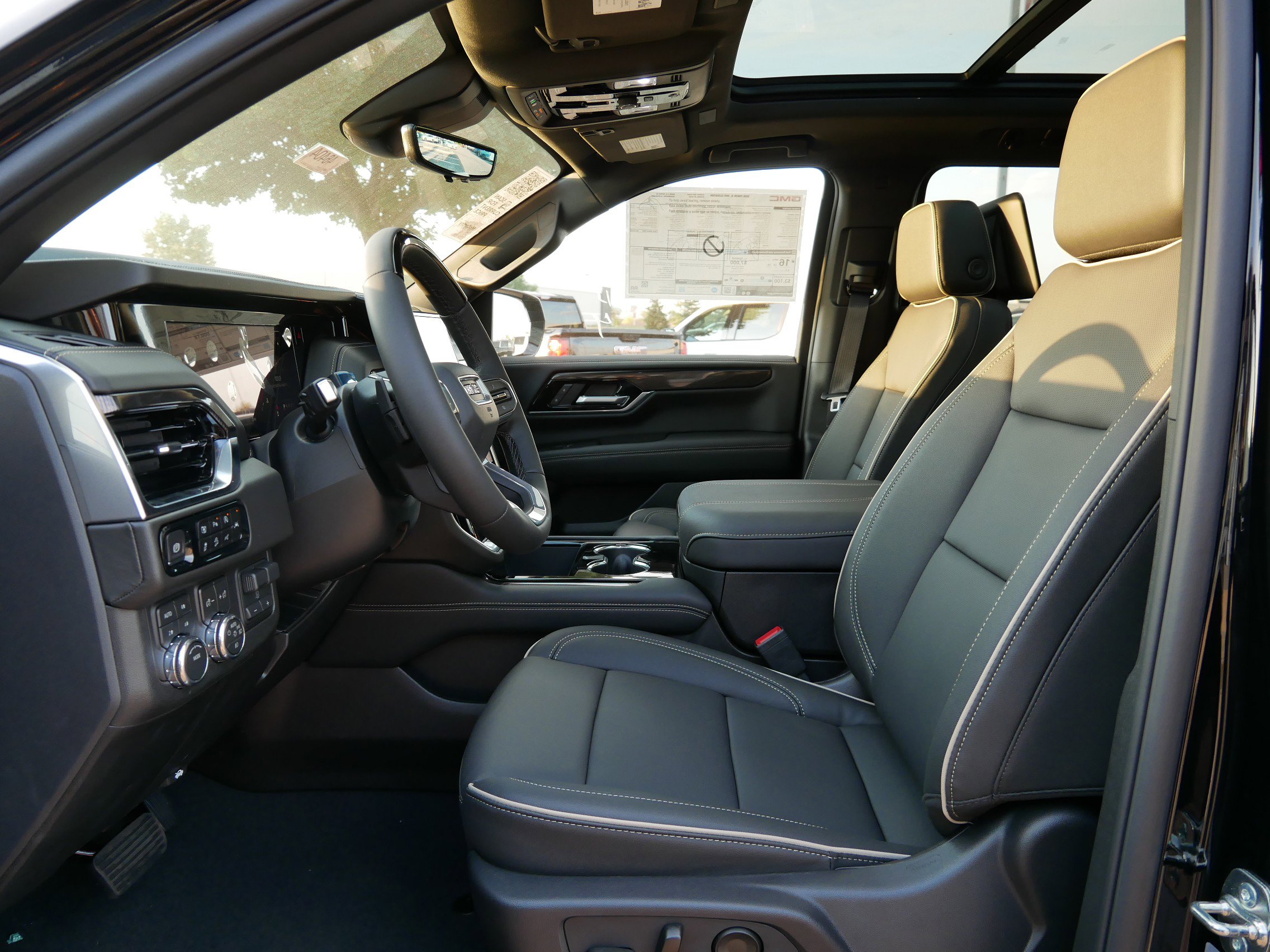 New 2026 GMC Yukon XL Elevation w/ Elevation Premium Package image 6