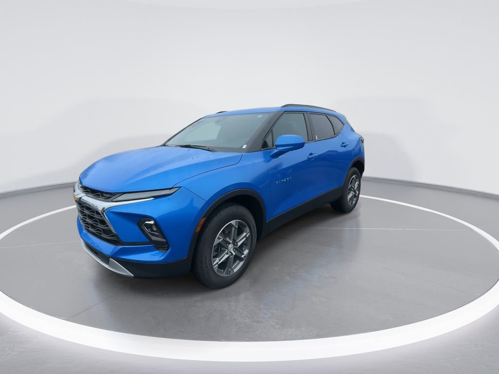 Used 2024 Chevrolet Blazer LT w/ Convenience Package FWD image 4