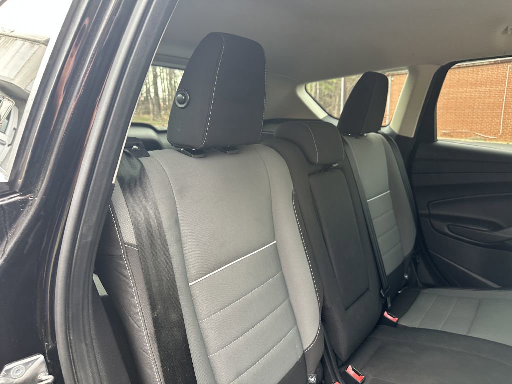 Used 2013 Ford Escape SE image 36