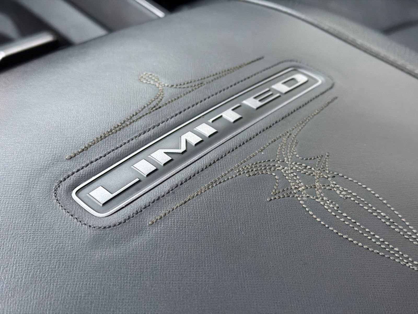 Used 2024 RAM 3500 Limited image 36