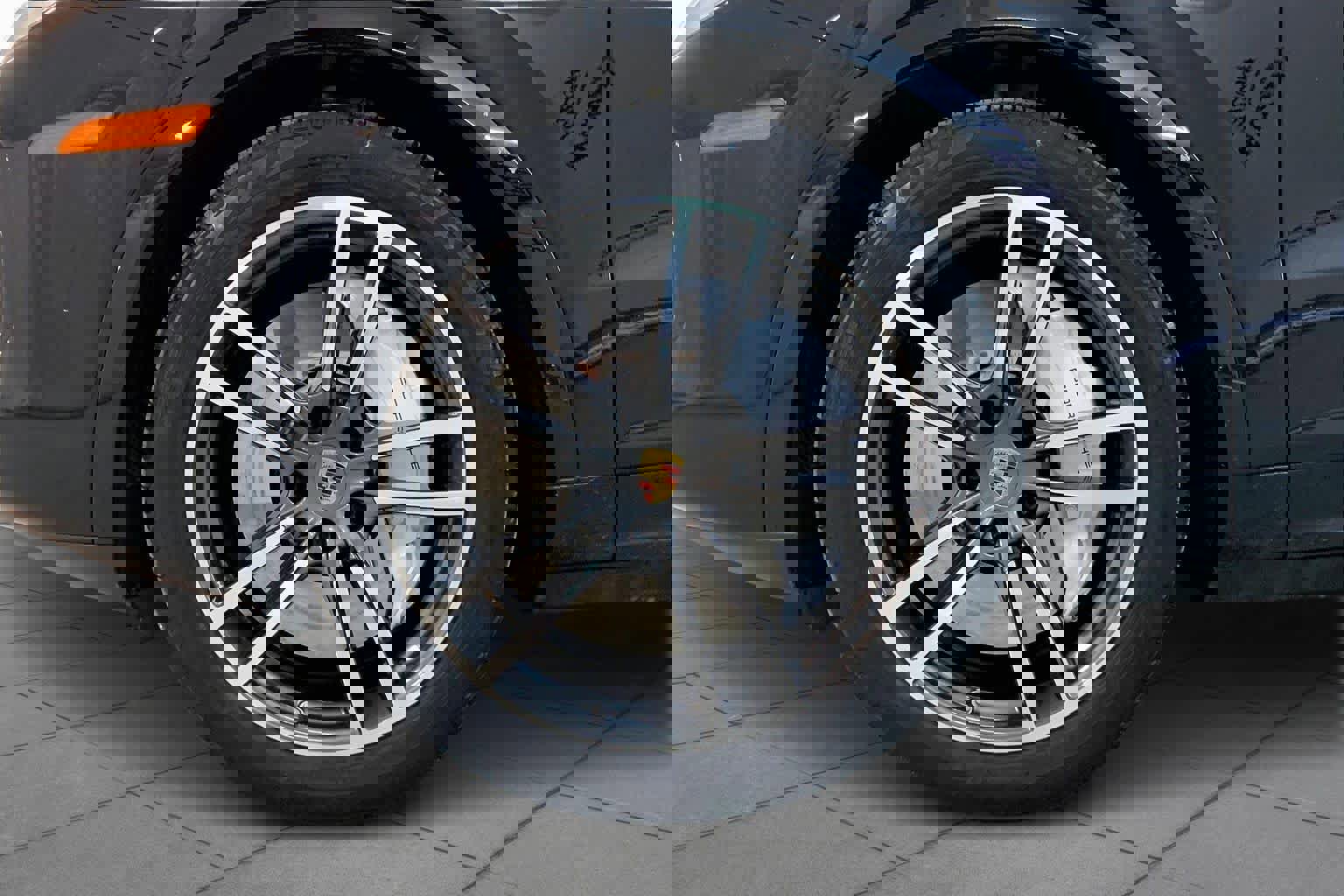 Used 2020 Porsche Cayenne Turbo image 10