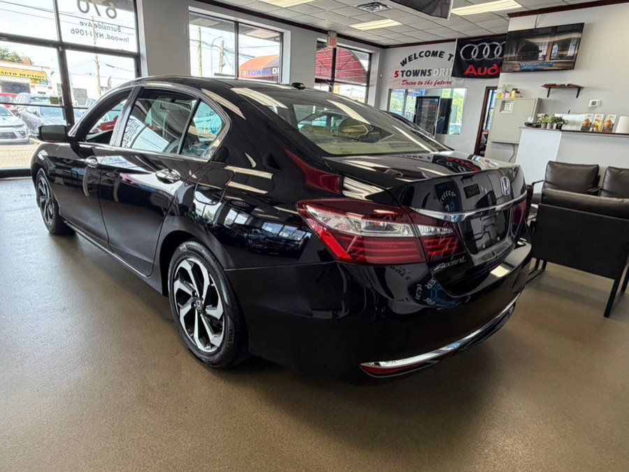 Used 2017 Honda Accord EX-L image 11