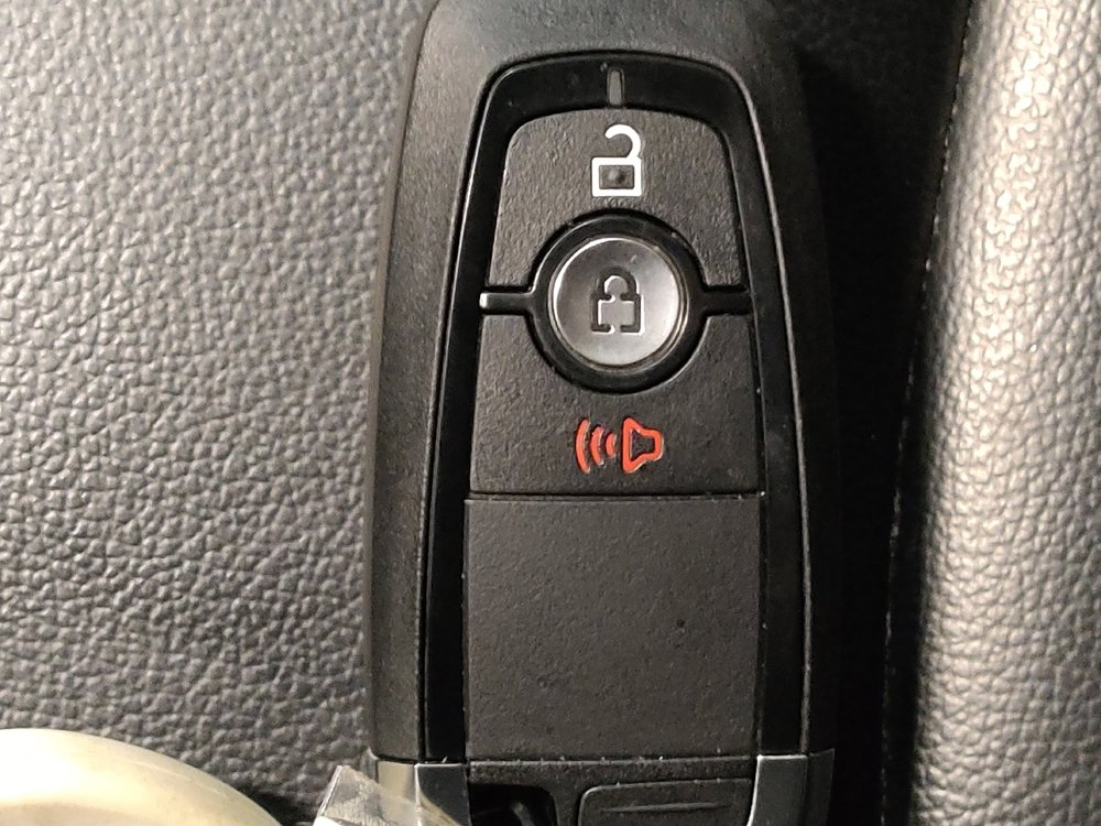 Used 2024 Ford Edge SEL image 32