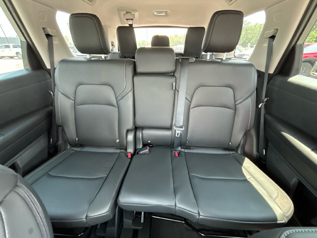 New 2026 Nissan Pathfinder SL w/ Cargo Package FWD image 30