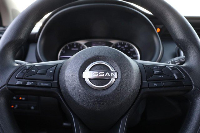 Certified 2025 Nissan Kicks Play S FWD image 8