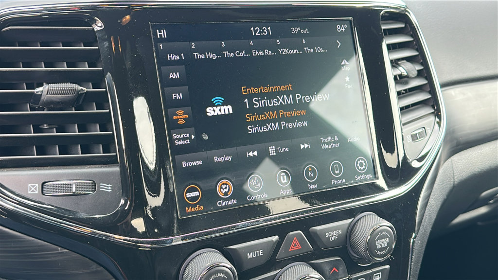 Used 2021 Jeep Grand Cherokee Laredo X image 15