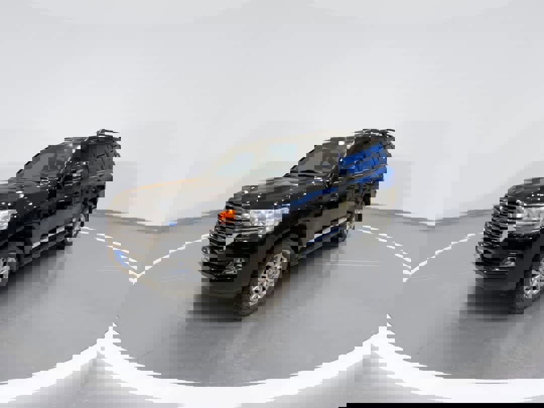 Used 2019 Toyota Land Cruiser image 4