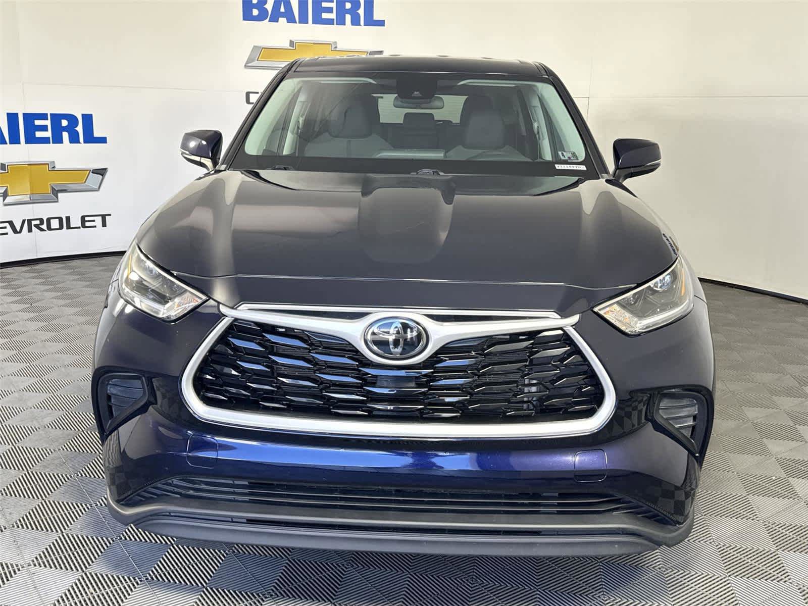 Used 2021 Toyota Highlander L AWD/4WD image 8