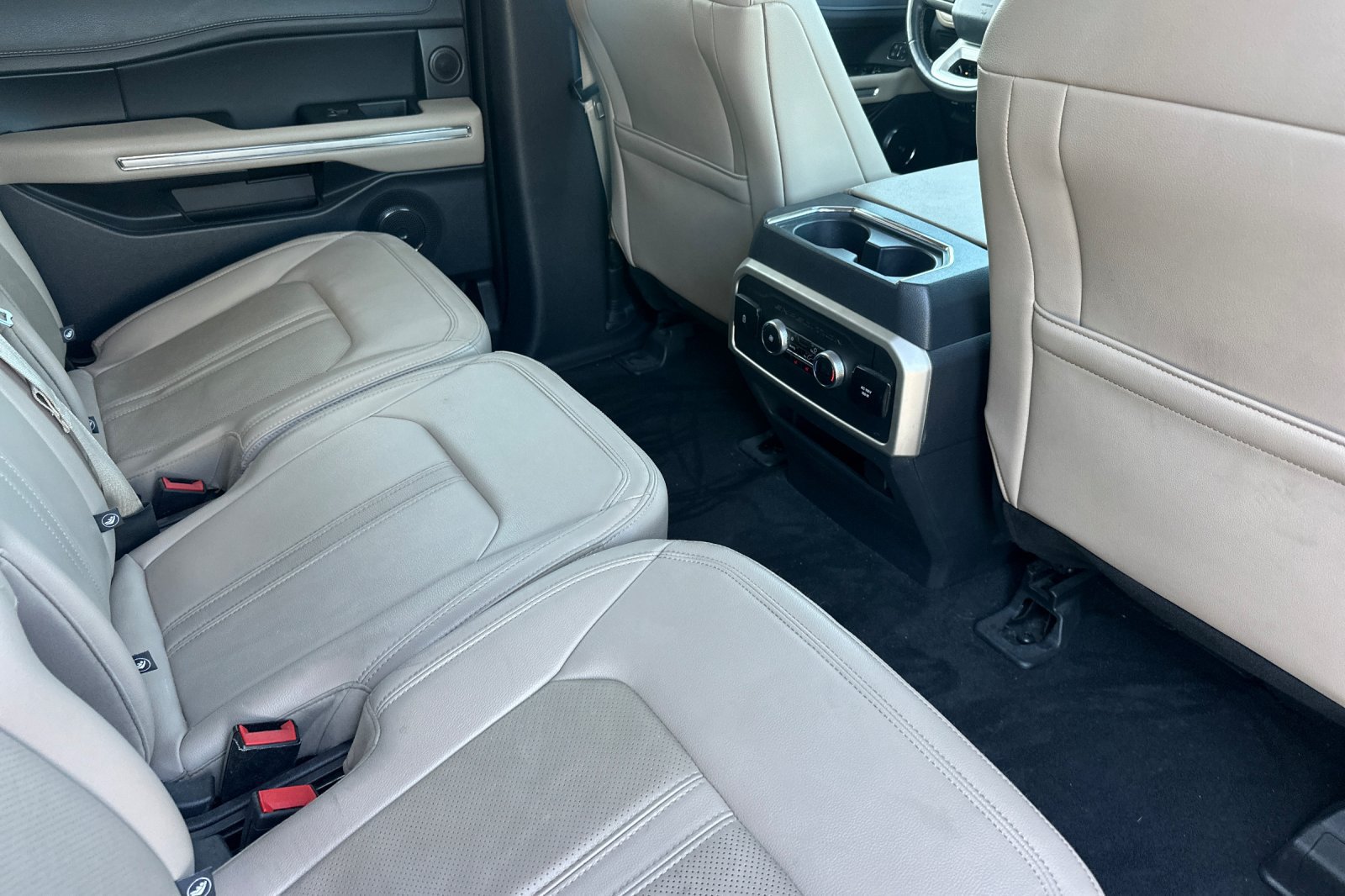 Used 2024 Ford Expedition Max Limited RWD image 18