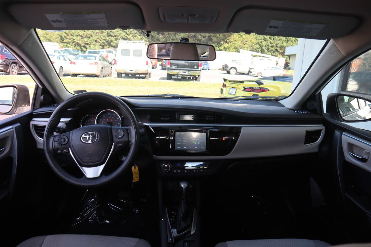 Used 2015 Toyota Corolla LE FWD image 43
