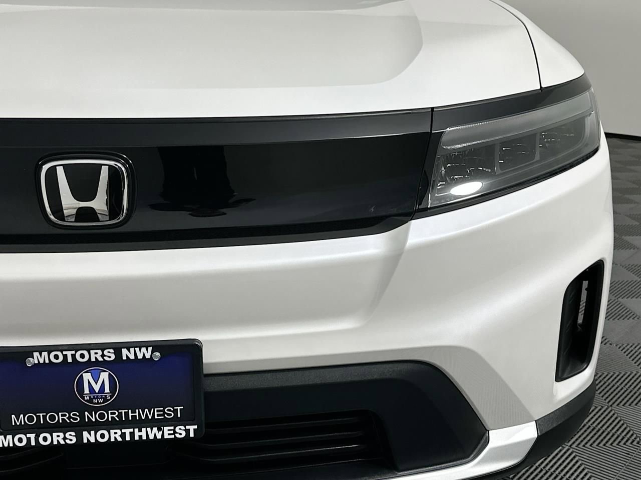 Used 2024 Honda Prologue EX image 4